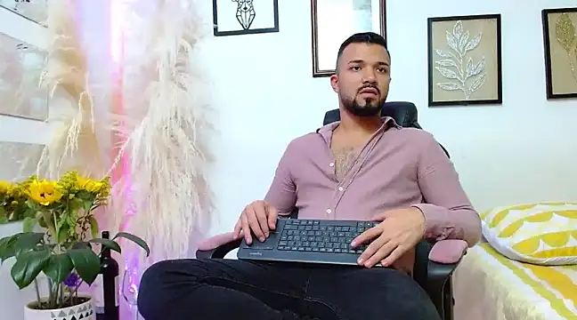 mathew vidal1 online show from 02/04/25, 10:13