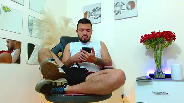 mathew vidal1 online show from 10/10/25, 10:20