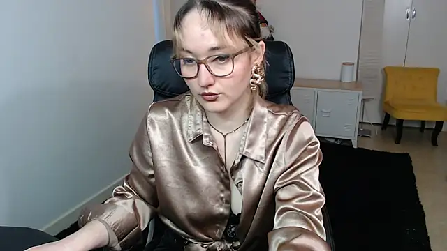 Crystal-dreamt online show from 12/20/25, 10:11