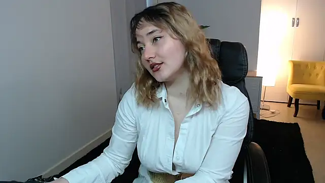 Crystal-dreamt online show from 02/17/26, 10:12