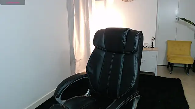 Crystal-dreamt online show from 04/02/26, 09:18