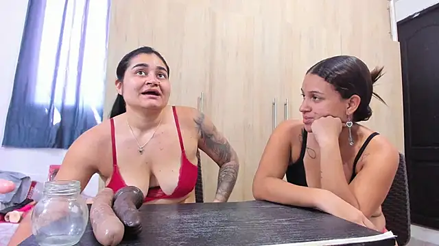 Snapshot of andreita_trujillos chatting on 09/15/25, 07:47 andreita trujillos online show from 09/15/25, 07:47