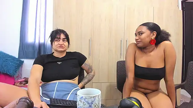 Snapshot of andreita_trujillos chatting on 10/07/25, 02:25 andreita trujillos online show from 10/07/25, 02:25