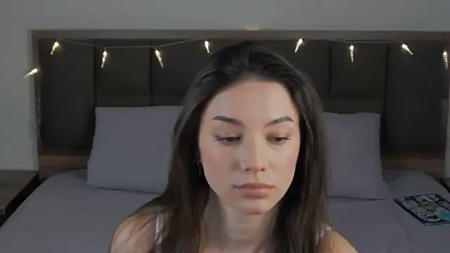 Snapshot of sinthiaroze chatting on 03/01/25, 02:02 sinthiaroze online show from 03/01/25, 02:02