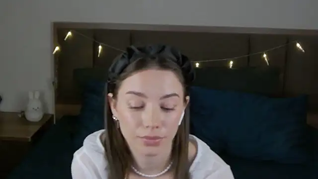 Snapshot of sinthiaroze chatting on 03/21/25, 05:56 sinthiaroze online show from 03/21/25, 05:56