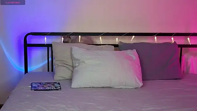 Snapshot of sinthiaroze chatting on 10/24/25, 07:32 sinthiaroze online show from 10/24/25, 07:32