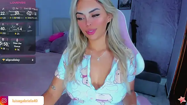 Gabby prieto online show from 10/31/25, 02:56