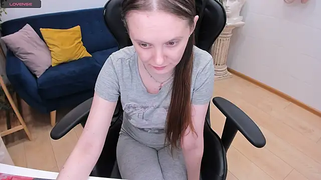 Snapshot of JannaVerdi_ chatting on 02/04/25, 10:00 JannaVerdi online show from 02/04/25, 10:00