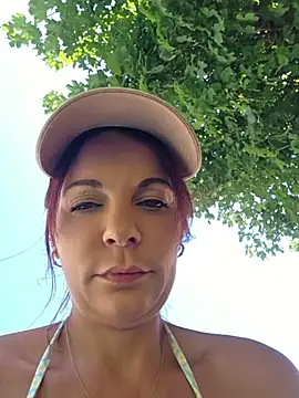 JuneLaFrenchie online show from 06/25/26, 01:48