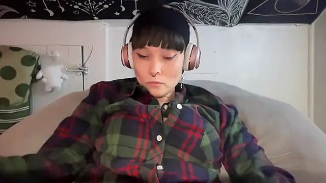 FRRANNKIE online show from 02/25/25, 04:21