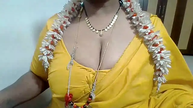 Snapshot of archanatelugu9 chatting on 06/14/26, 03:03 archanatelugu9 online show from 06/14/26, 03:03