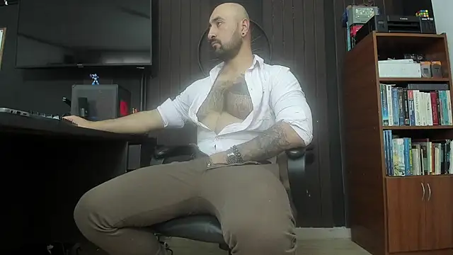 Leon 1234 online show from 11/18/25, 07:07