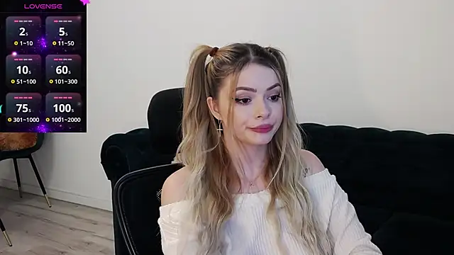 Kailynn Moenn online show from 12/03/24, 06:28