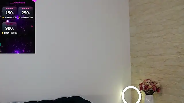 Kailynn Moenn online show from 12/04/24, 10:30