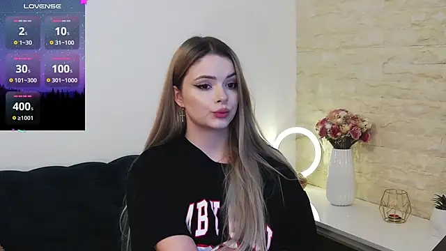 Kailynn Moenn online show from 12/11/24, 07:36