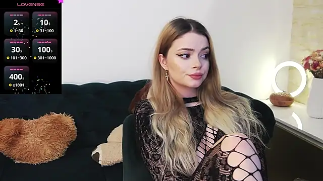 Kailynn Moenn online show from 12/19/24, 06:34