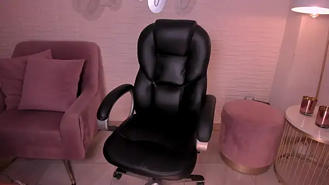 MileyCruz  online show from 02/02/25, 01:45