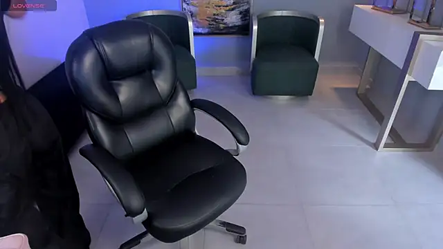 MileyCruz  online show from 09/15/25, 07:36