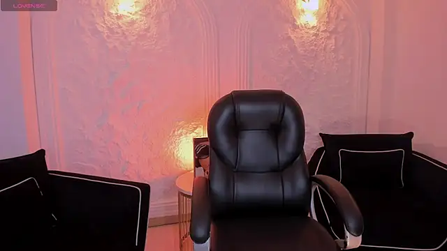 Snapshot of DannaCruz chatting on 11/07/25, 07:14 DannaCruz online show from 11/07/25, 07:14