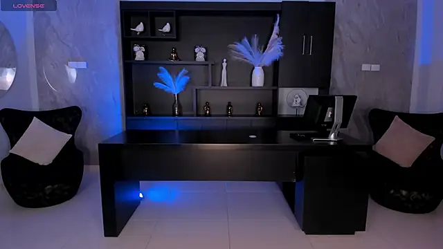 BiancaPierce online show from 12/17/25, 11:49