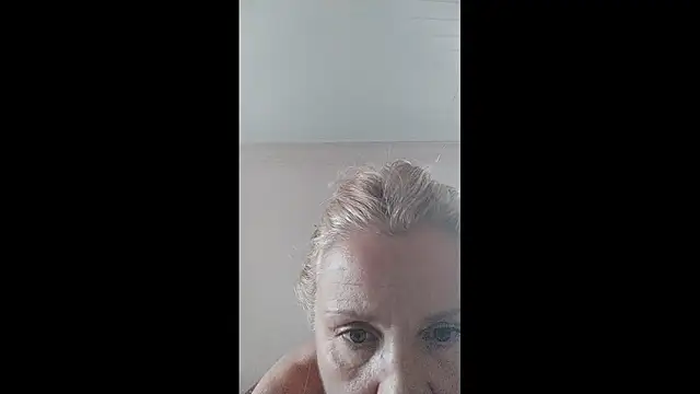 Snapshot of Alicia_Sage chatting on 10/17/25, 06:49 Alicia Sage online show from 10/17/25, 06:49