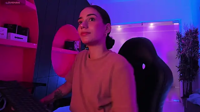 LucianaCarter online show from 10/25/25, 03:36