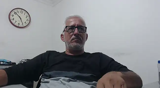 Snapshot of cenizo10124 chatting on 12/18/24, 09:51 cenizo10124 online show from 12/18/24, 09:51