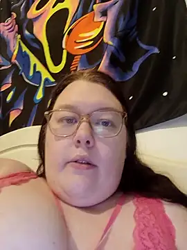 Sexycurvyemilyy online show from 12/16/25, 09:31