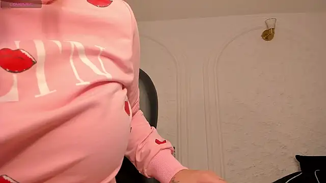 SophiePalmer online show from 07/04/26, 12:22