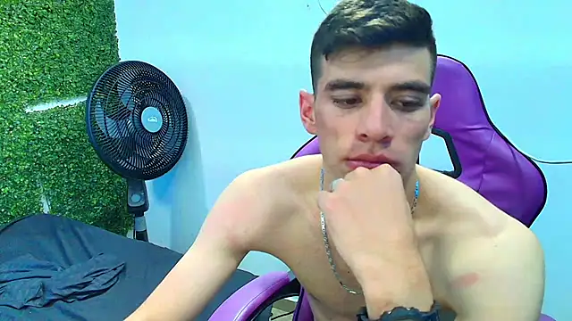 Snapshot of DEIBY_BABY chatting on 01/19/25, 02:57 DEIBY BABY online show from 01/19/25, 02:57