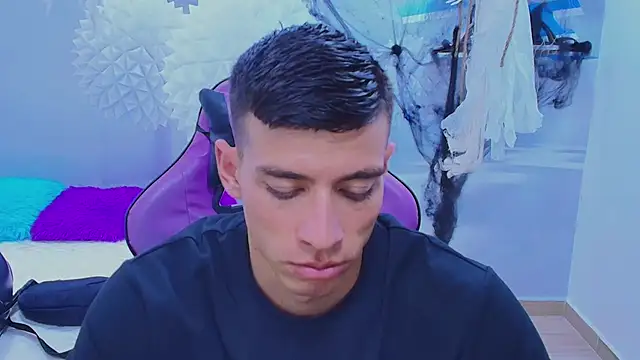 Snapshot of DEIBY_BABY chatting on 11/01/25, 10:01 DEIBY BABY online show from 11/01/25, 10:01