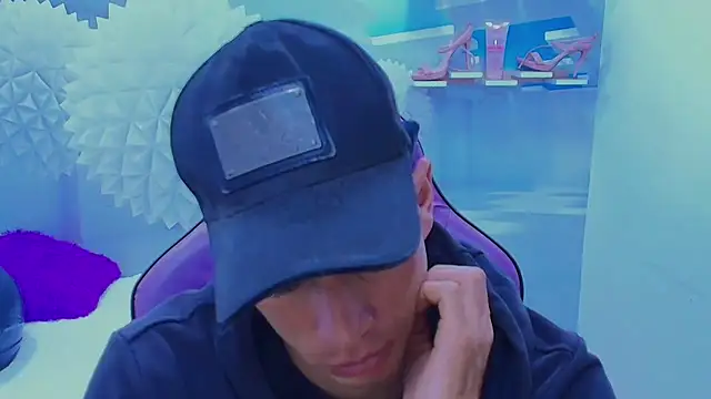 Snapshot of DEIBY_BABY chatting on 11/18/25, 09:08 DEIBY BABY online show from 11/18/25, 09:08