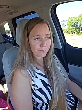 SkyelarSommer online show from 03/23/26, 02:21