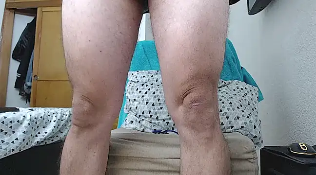 Snapshot of tattoodark_25 chatting on 03/14/25, 11:22 tattoodark 25 online show from 03/14/25, 11:22