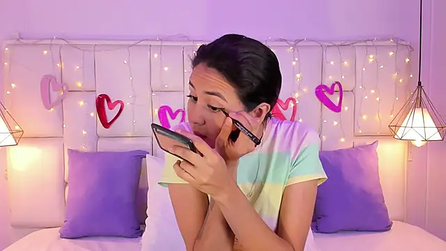 SarahSophia  online show from 02/26/25, 11:30