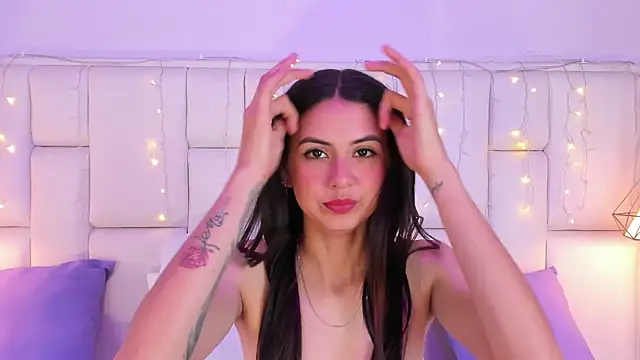 SarahSophia  online show from 03/18/25, 05:53