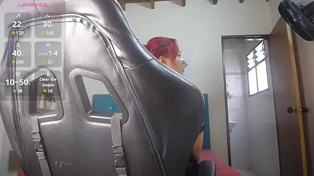 Snapshot of victoria__milf_ chatting on 01/09/25, 02:29 victoria milf online show from 01/09/25, 02:29