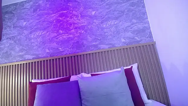 Snapshot of victoria__milf_ chatting on 09/15/25, 09:48 victoria milf online show from 09/15/25, 09:48