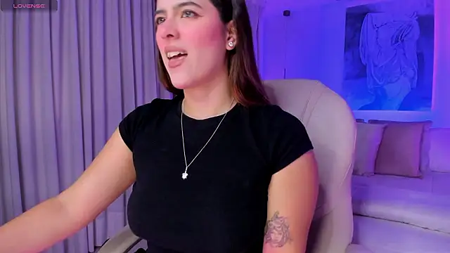 Snapshot of nathalie_rivers chatting on 01/19/26, 11:25 nathalie rivers online show from 01/19/26, 11:25