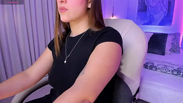 Snapshot of nathalie_rivers chatting on 02/16/26, 11:39 nathalie rivers online show from 02/16/26, 11:39