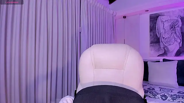 Snapshot of nathalie_rivers chatting on 02/24/26, 11:19 nathalie rivers online show from 02/24/26, 11:19