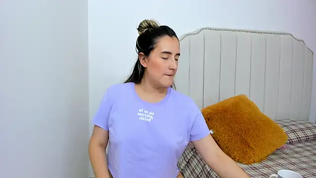 Hanna86 online show from 02/11/25, 07:48