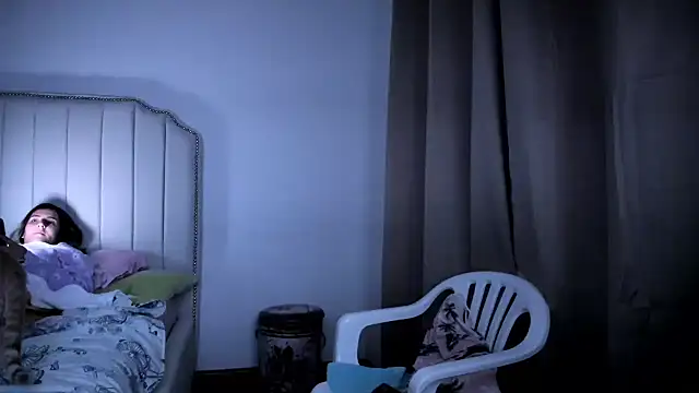 Hanna86 online show from 10/31/25, 03:51