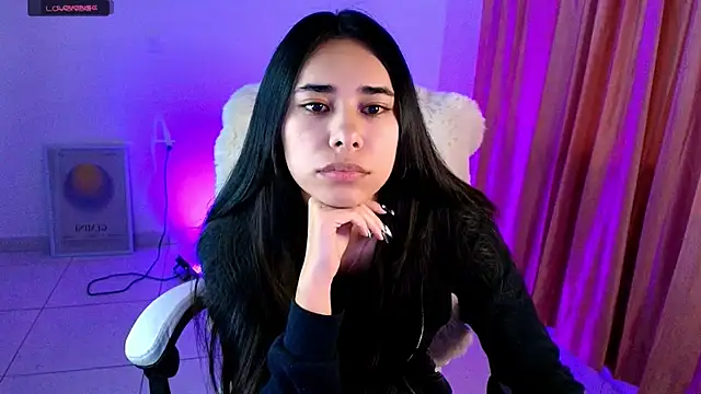 AmyOlimpo online show from 10/25/25, 04:53