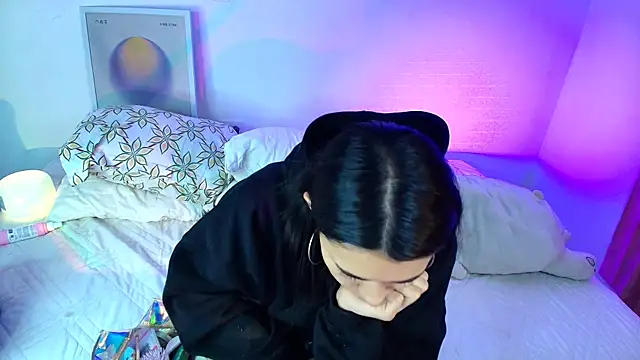 AmyOlimpo online show from 04/04/26, 01:37