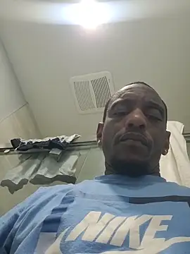 Snapshot of Annonymous607 chatting on 12/01/25, 07:41 Annonymous607 online show from 12/01/25, 07:41