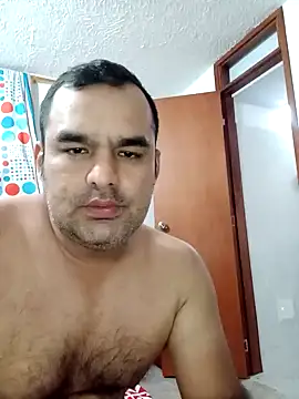 Snapshot of Angeelus2 chatting on 12/13/24, 09:41 Angeelus2 online show from 12/13/24, 09:41