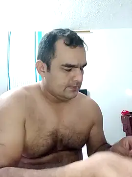 Snapshot of Angeelus2 chatting on 12/17/24, 04:32 Angeelus2 online show from 12/17/24, 04:32