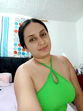 Snapshot of Angeelus2 chatting on 02/07/25, 04:46 Angeelus2 online show from 02/07/25, 04:46