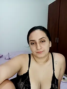 Snapshot of Angeelus2 chatting on 10/10/25, 09:36 Angeelus2 online show from 10/10/25, 09:36